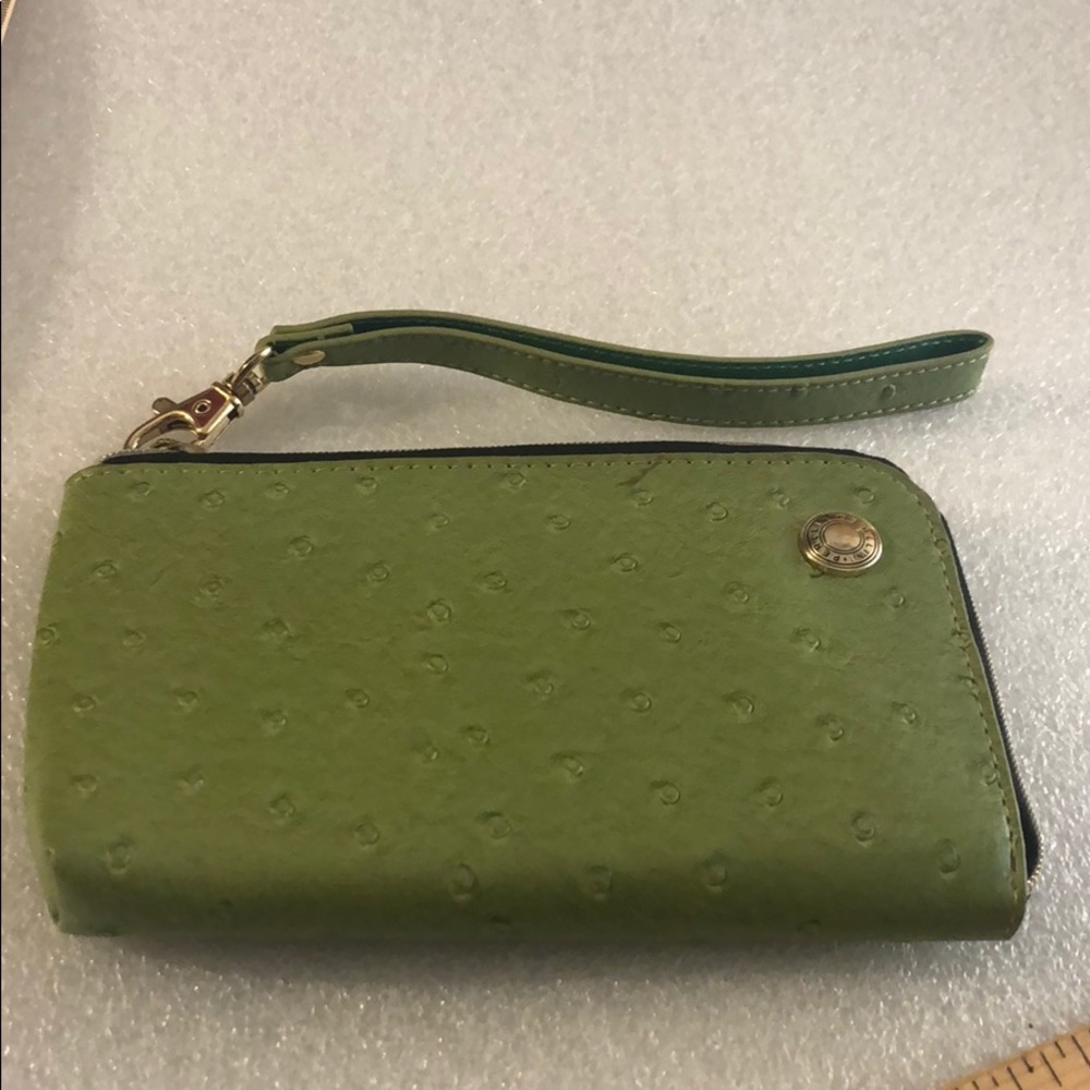 Perillini olive green wristlet - Picture 11 of 16